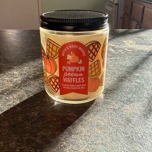 Bath & Body Works Pumpkin Pecan Waffles Scented Candle